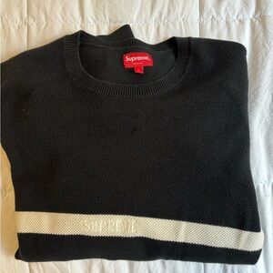 SUPREME CREWNECK❤️